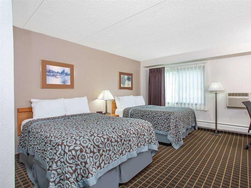Days Inn By Wyndham Fond Du Lac Extérieur photo