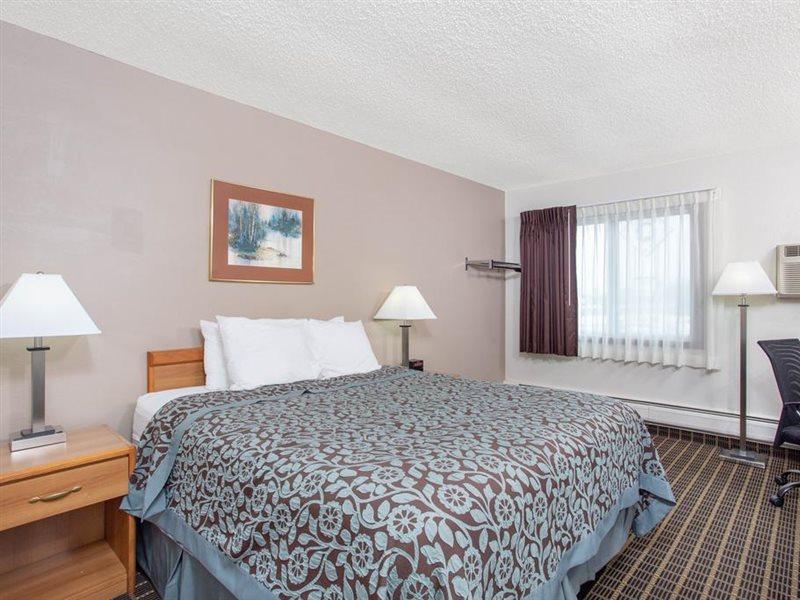 Days Inn By Wyndham Fond Du Lac Extérieur photo