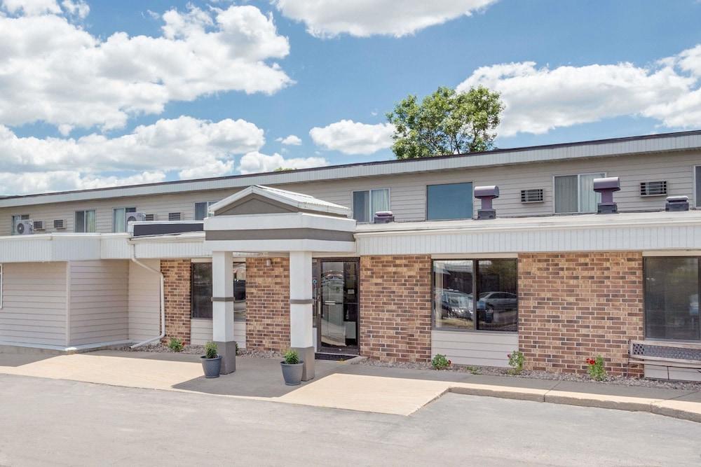 Days Inn By Wyndham Fond Du Lac Extérieur photo