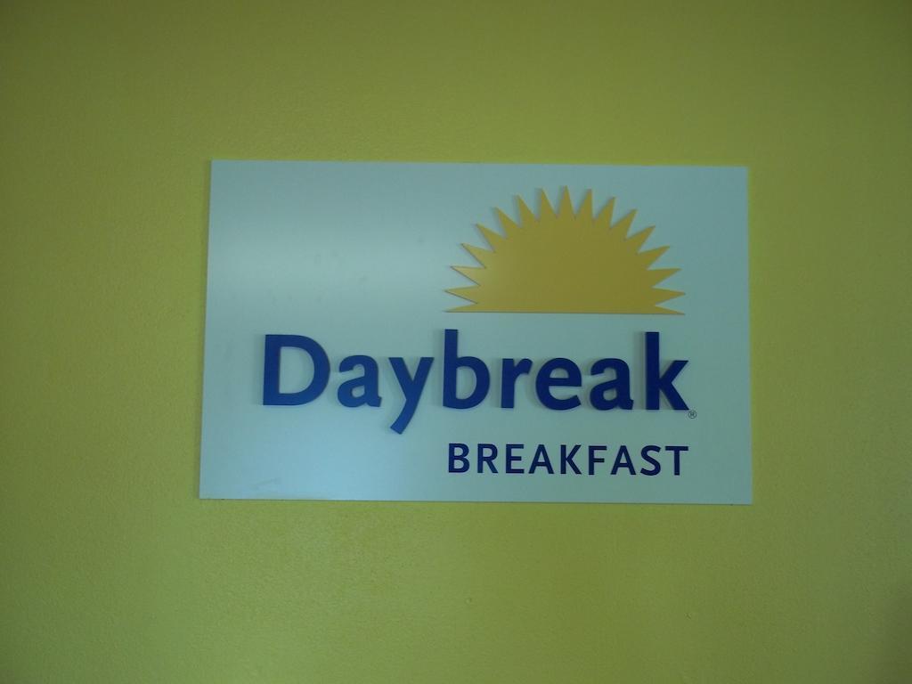 Days Inn By Wyndham Fond Du Lac Extérieur photo
